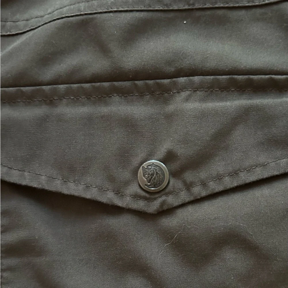 Fjallraven Men’s Barents Pro Jeans in Dark Olive/Brown. Waist 33”-34” (Long)